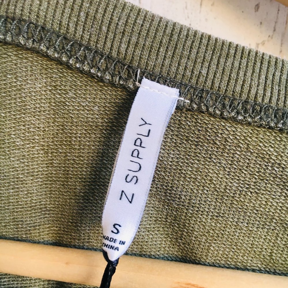 NWT Z Supply Camo Sweatshirt The Weekender Distressed Boho Side Slits S - Picture 7 of 13